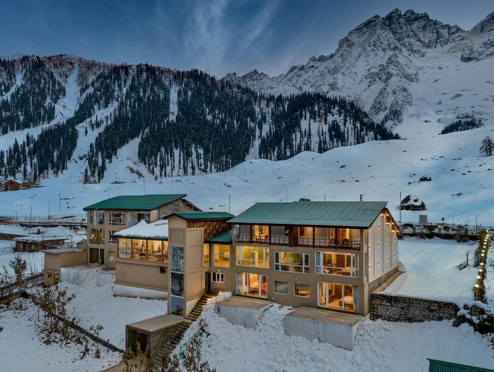 Best of Kashmir Family Package